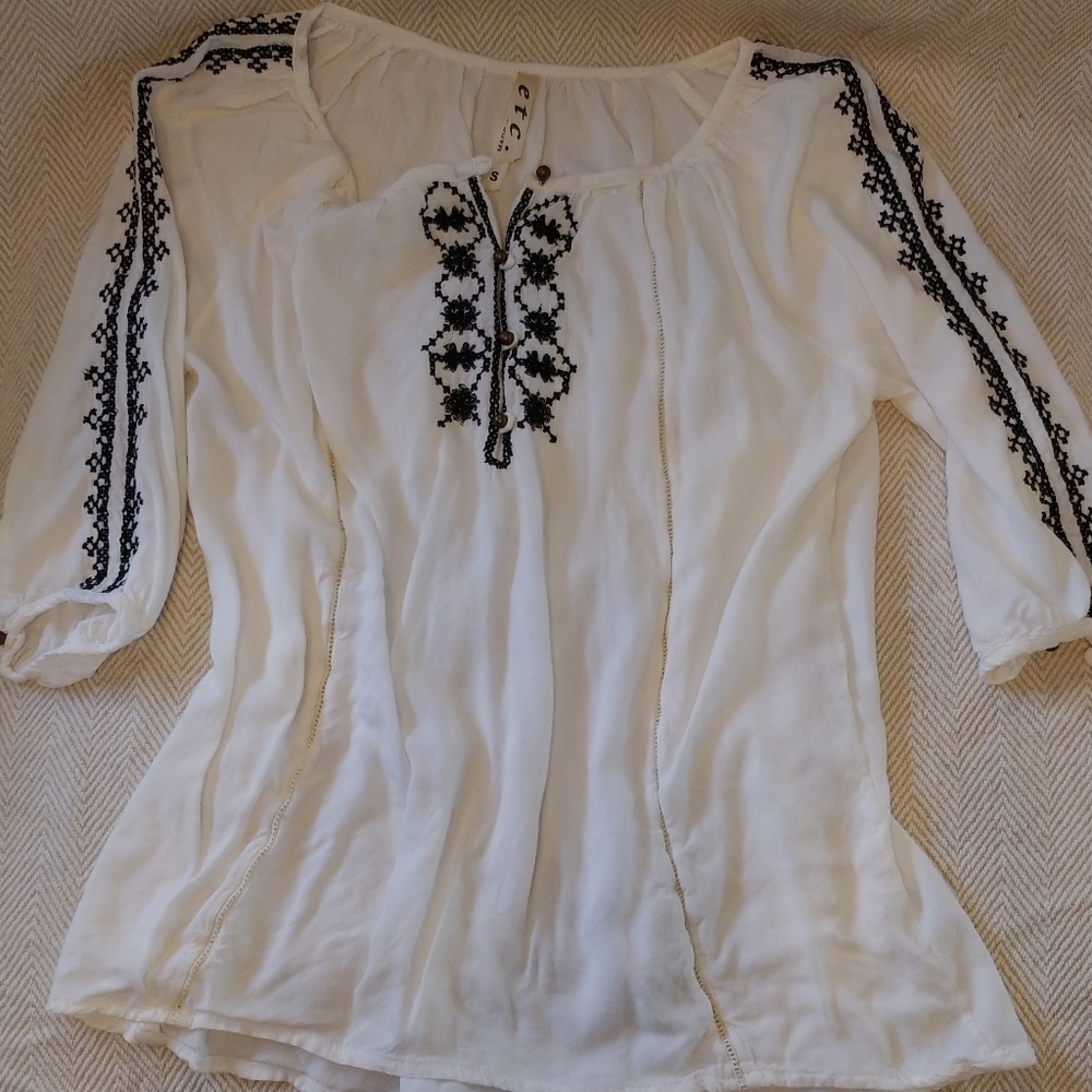 White embroidered detailed boho breezy top